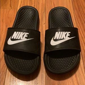 Size 5 Nike slides